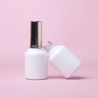 Buen precio 5-15 ml Botella de Polish transparente Botella de gel vacío cosmético en forma personalizada en línea