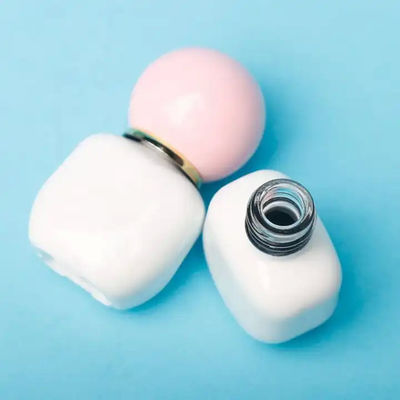 Botellas de esmalte de uñas personalizadas con tapa de tornillo 6 ml Contenedor elegante